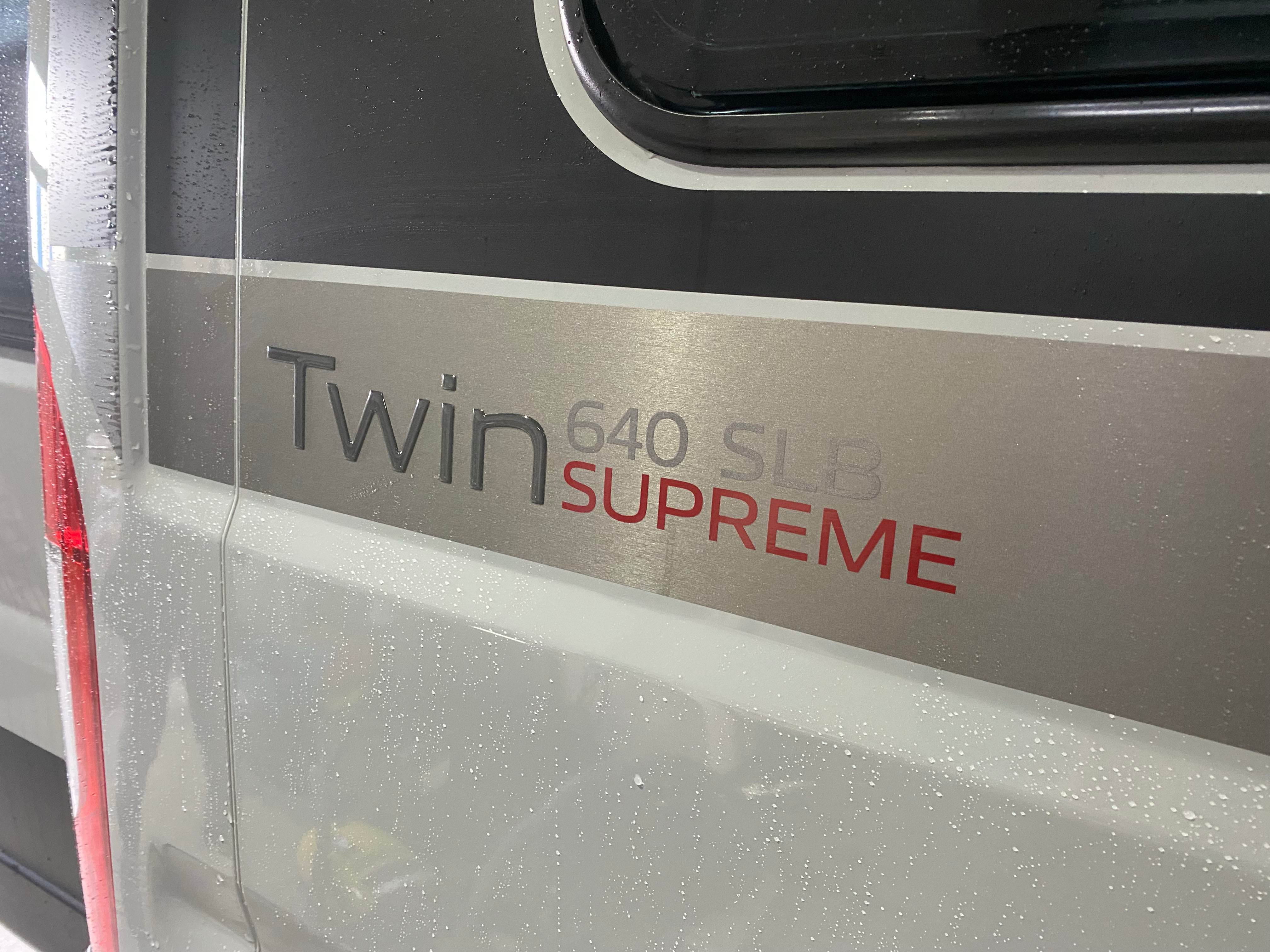 Heckauszug 2 Etagen ADRIA 640 SLB