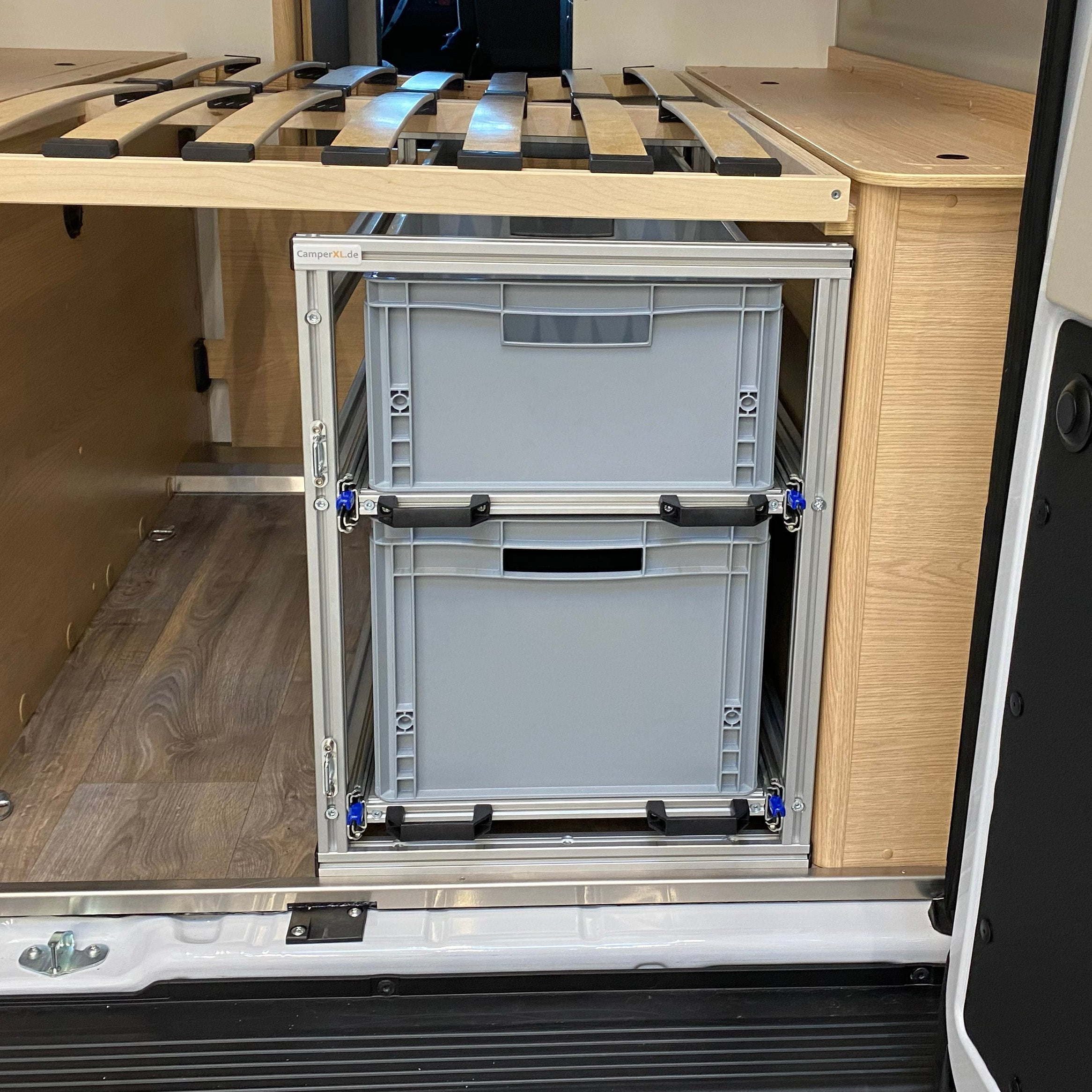 Heckauszug mit 2 Vollauszug Etagen für den Carado CV 600 - Euroboxoptimiert, stabile Konstruktion, konzipiert für den täglichen Gebrauch